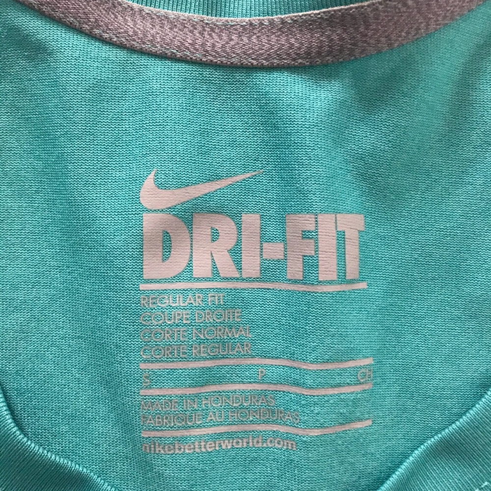 Nike top - Picture 2 of 2